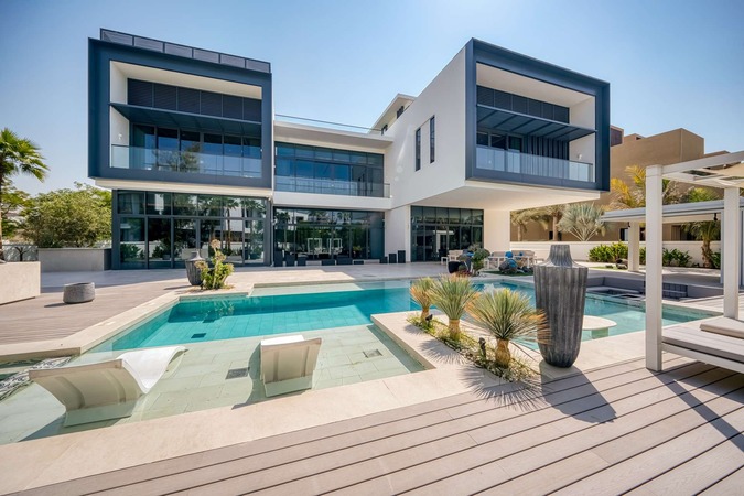 Exclusive Dubai Hills Estate villas surrounded by greenery, lifestyle facilities and premium residential spaces